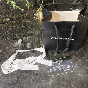 Chanel gift bag (set of 4 items)